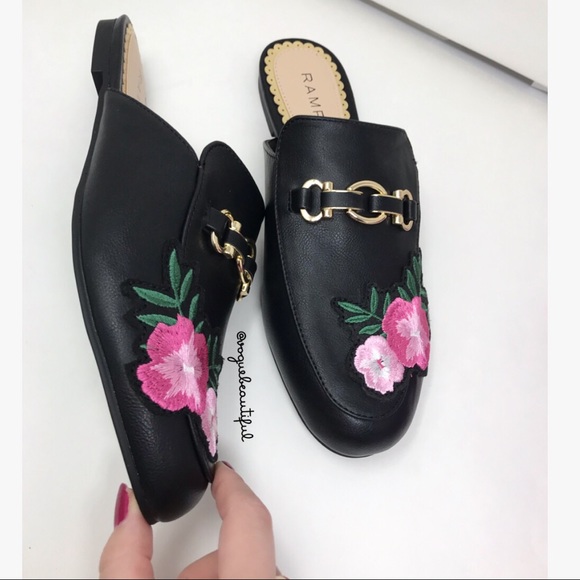 NWB Rampage Dacey Embroidered Mules - Picture 2 of 5